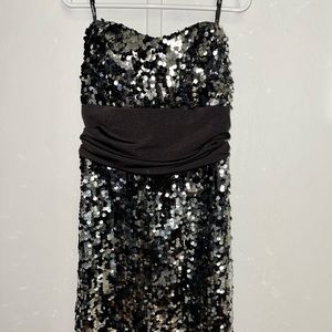 SPEECHLESS | Dazzling Sequin Covered Prom Dress Strapless Silver & Black Size: S